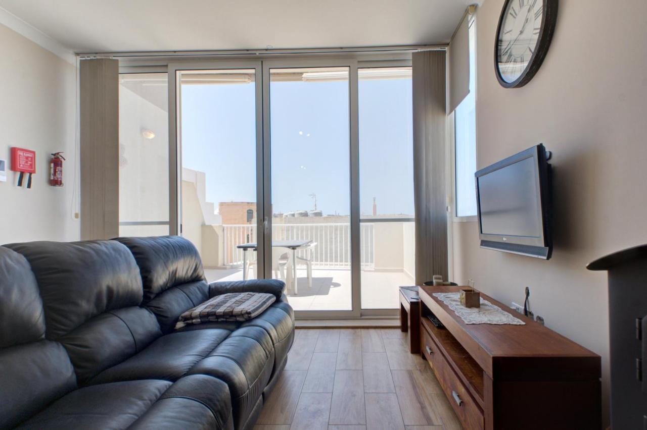 Modern Seaside 2 BR APT w Spectacular Views St. Paul's Bay Exterior foto
